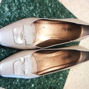Vaneli soft pale gold cream dress shoes and half inch heel